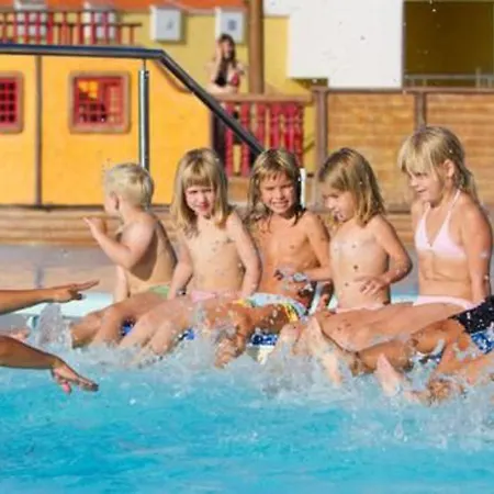 Vakantiehuis Holiday Camping Park Umag.12 *