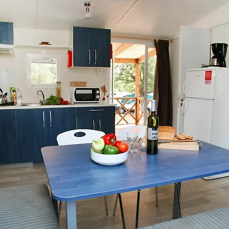 Vakantiehuis Holiday Camping Park Umag.12 *