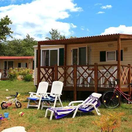 Vakantiehuis Holiday Camping Park Umag.12 *